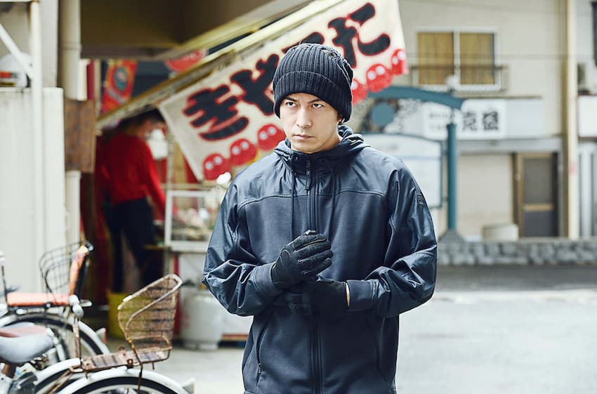 岡田准一『ファブル2』的魅力：アクション＆コレオグラファーで大活躍！ | cinemas PLUS