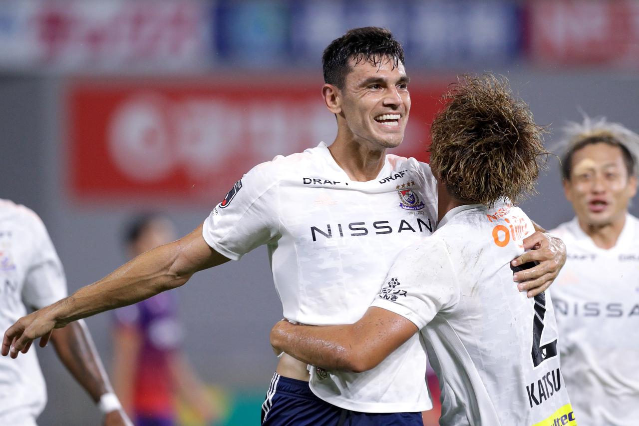 横浜FMが京都を振りきりVへ前進！ 川崎Fは名古屋に引き分け、残り6試合で勝ち点5差に◎J1優勝争い - サッカーマガジンWEB