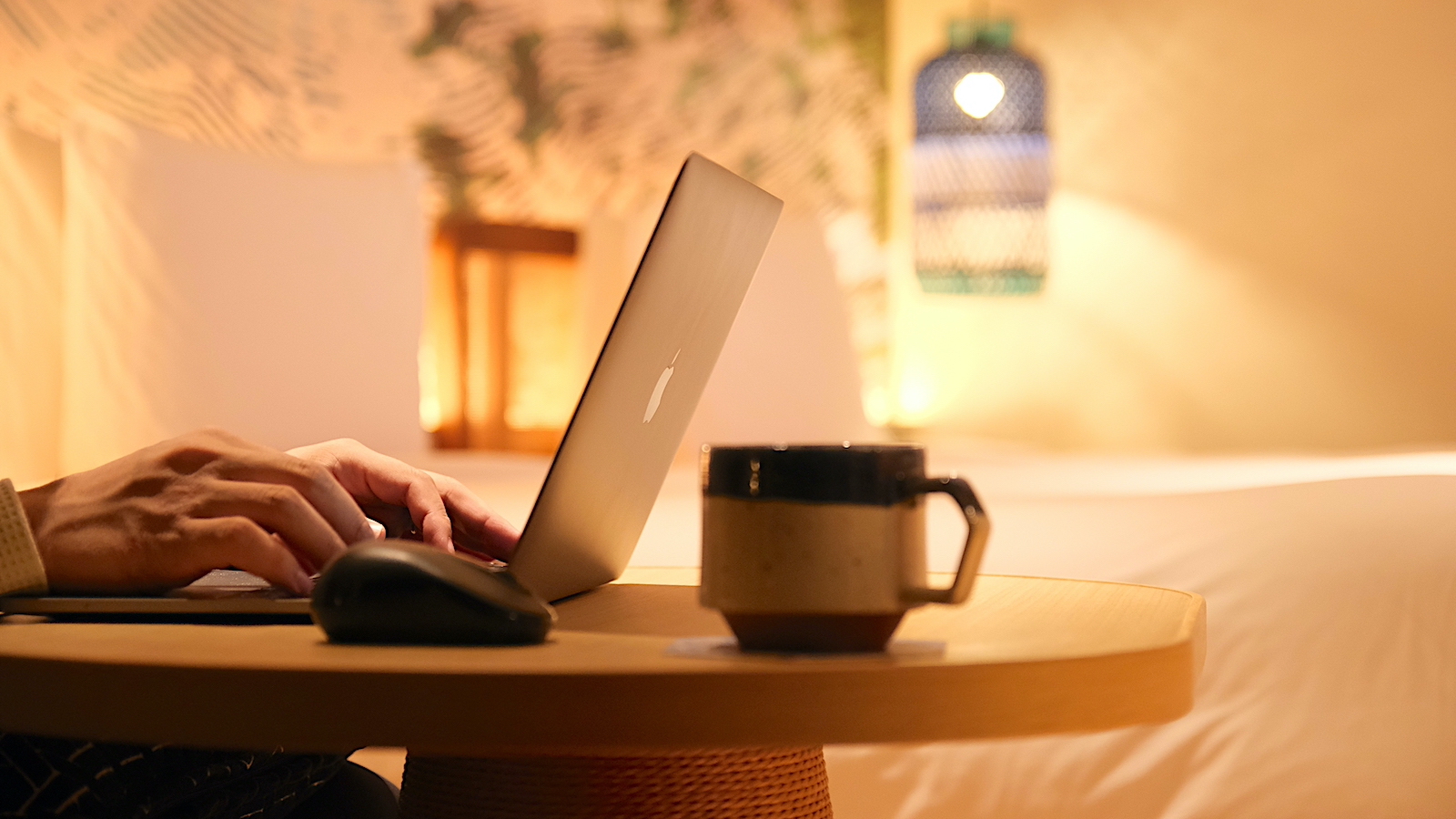 「ワーケーション」の魅力や価値とは？旅を仕事にするトラベルライターが考えてみた