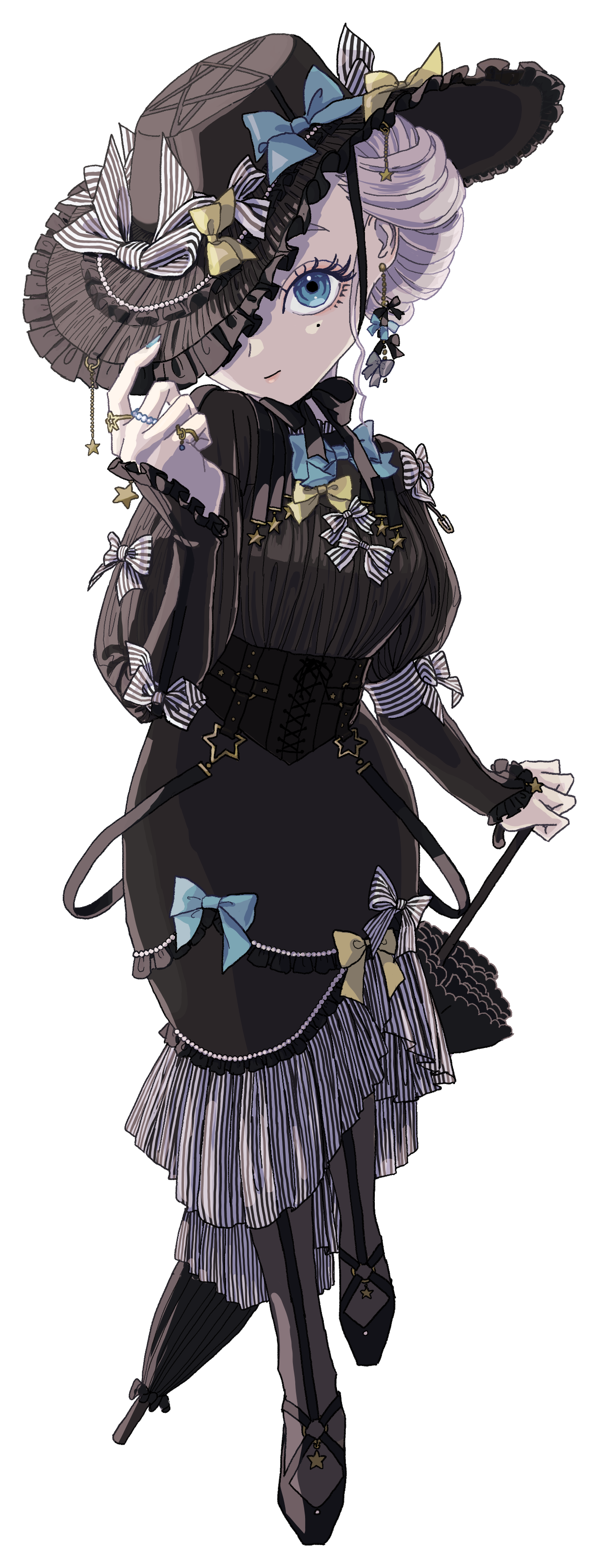 黒い服の女性-1