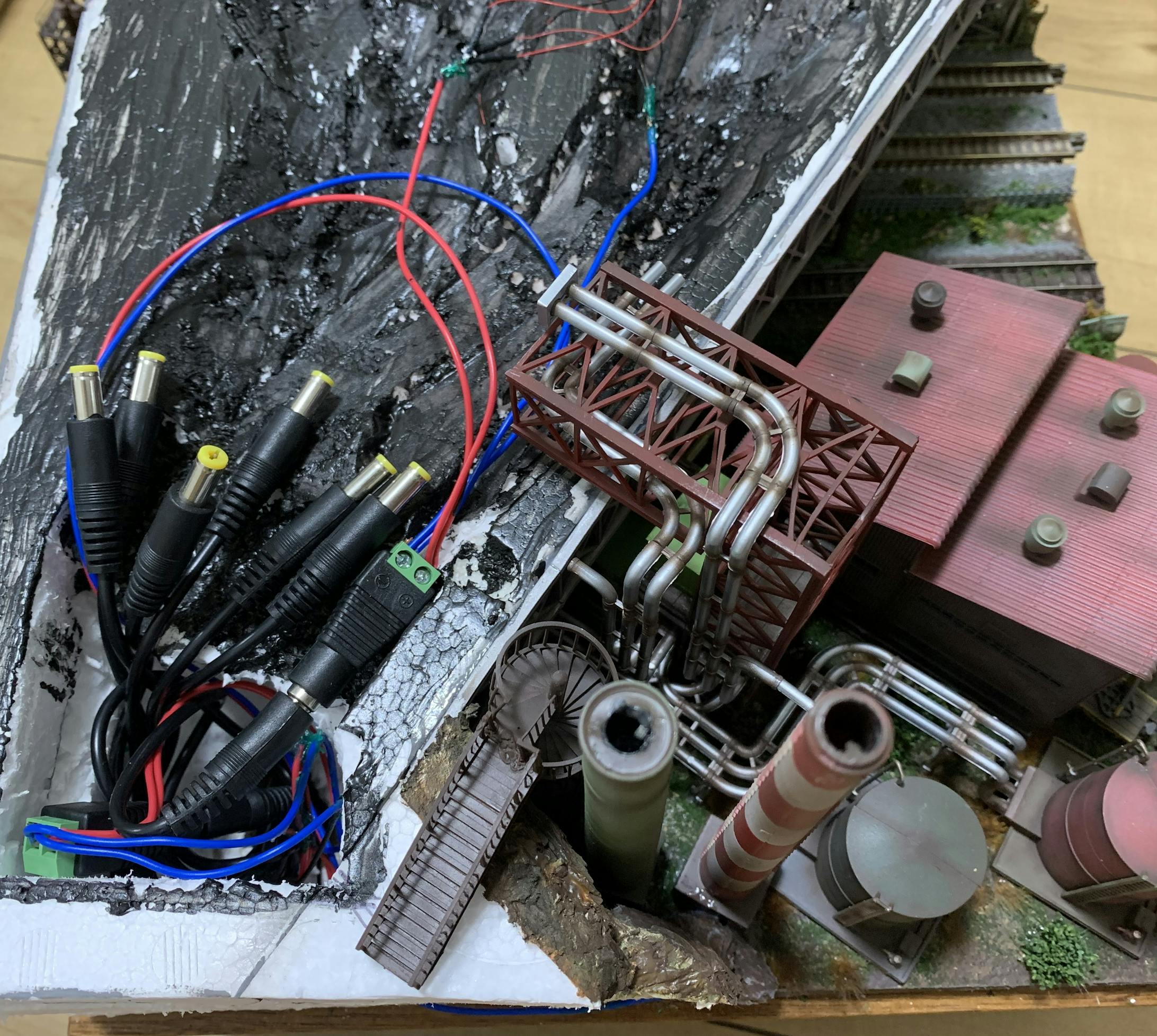 8本のスプリッターケーブルを入れます。 8本のスプリッターケーブルを入れます。