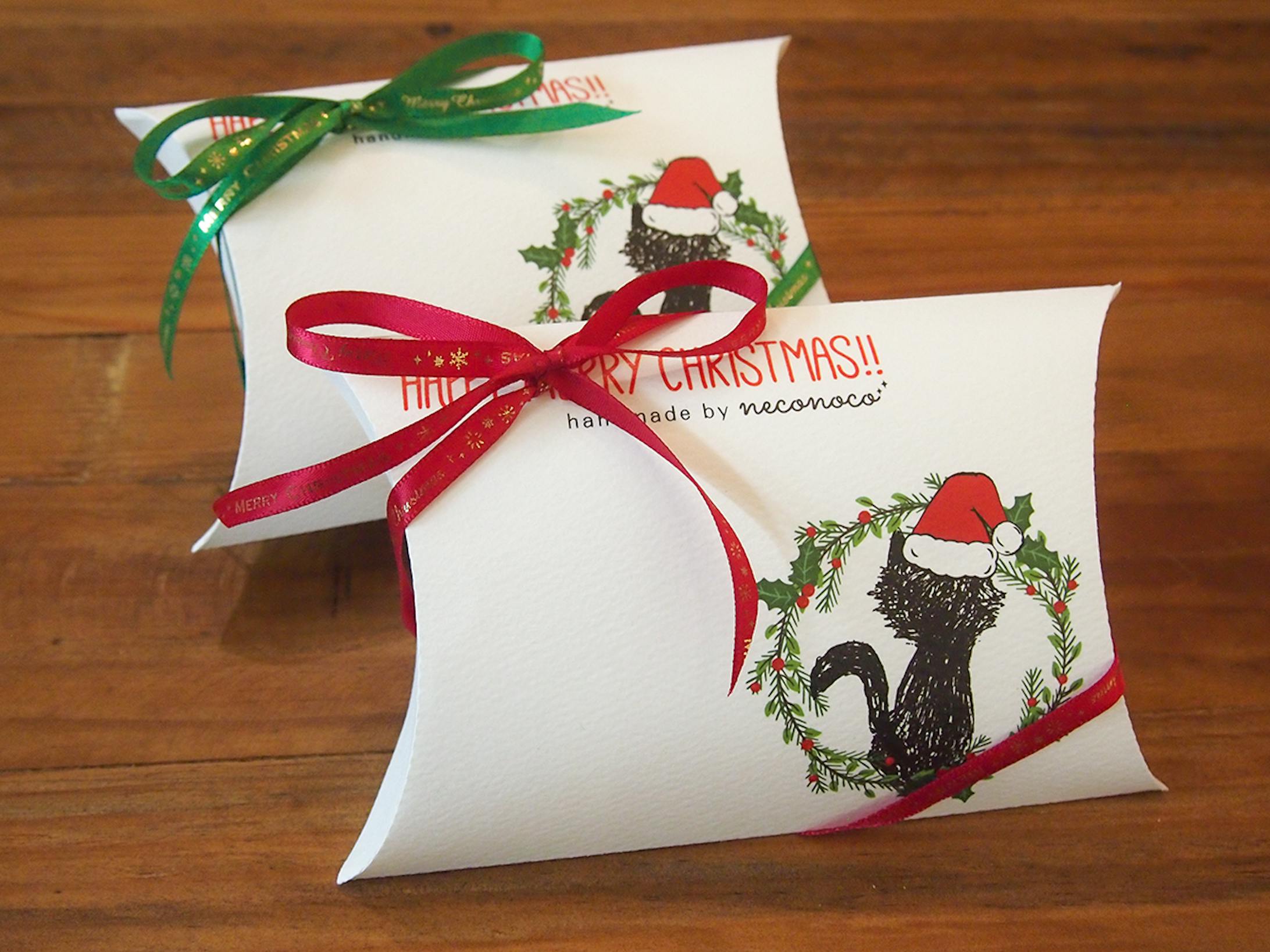 雑貨デザイン・クリスマス用ピアスとパッケージ-1