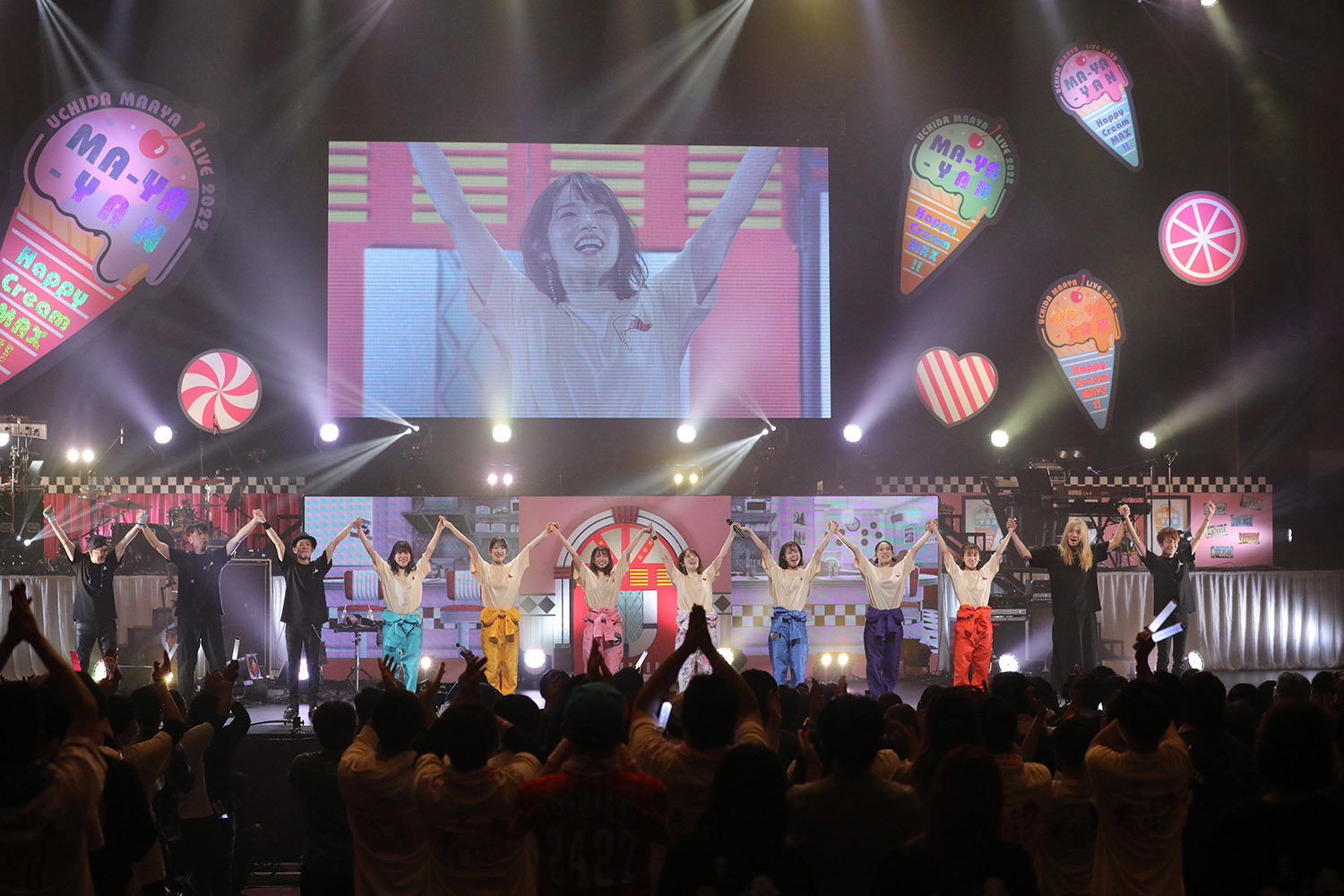 ️内田真礼は何度でもクライマックス！『UCHIDA MAAYA LIVE 2022「MA-YA-YAN Happy Cream MAX!!」』横浜公演レポート | SPICE - エンタメ特化型情報メディア スパイス
