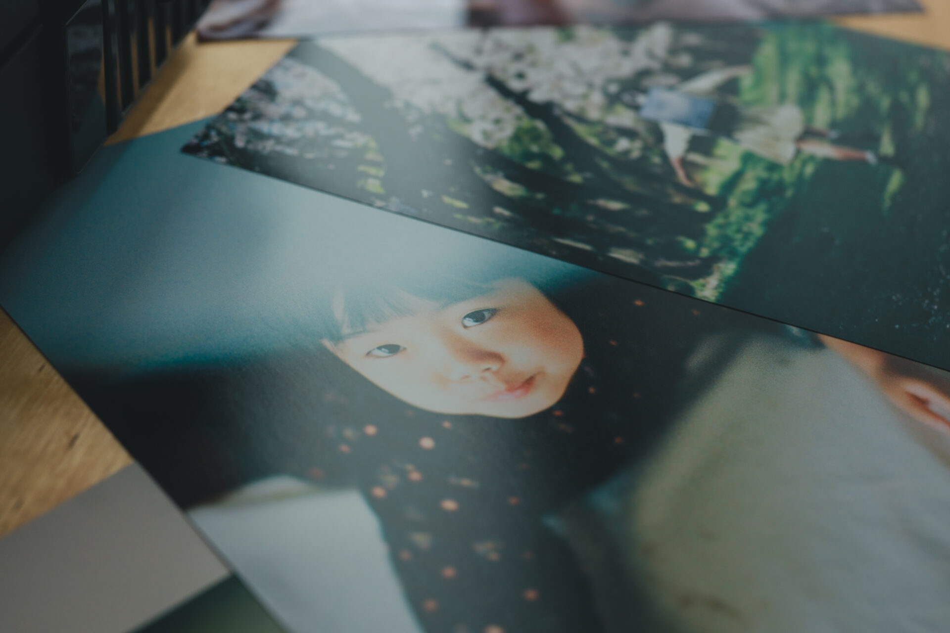 「プリントすれば、写真が“家族のもの”になる」相武えつ子が想う、写真を形にするということ | ENCOUNTER MAGAZINE