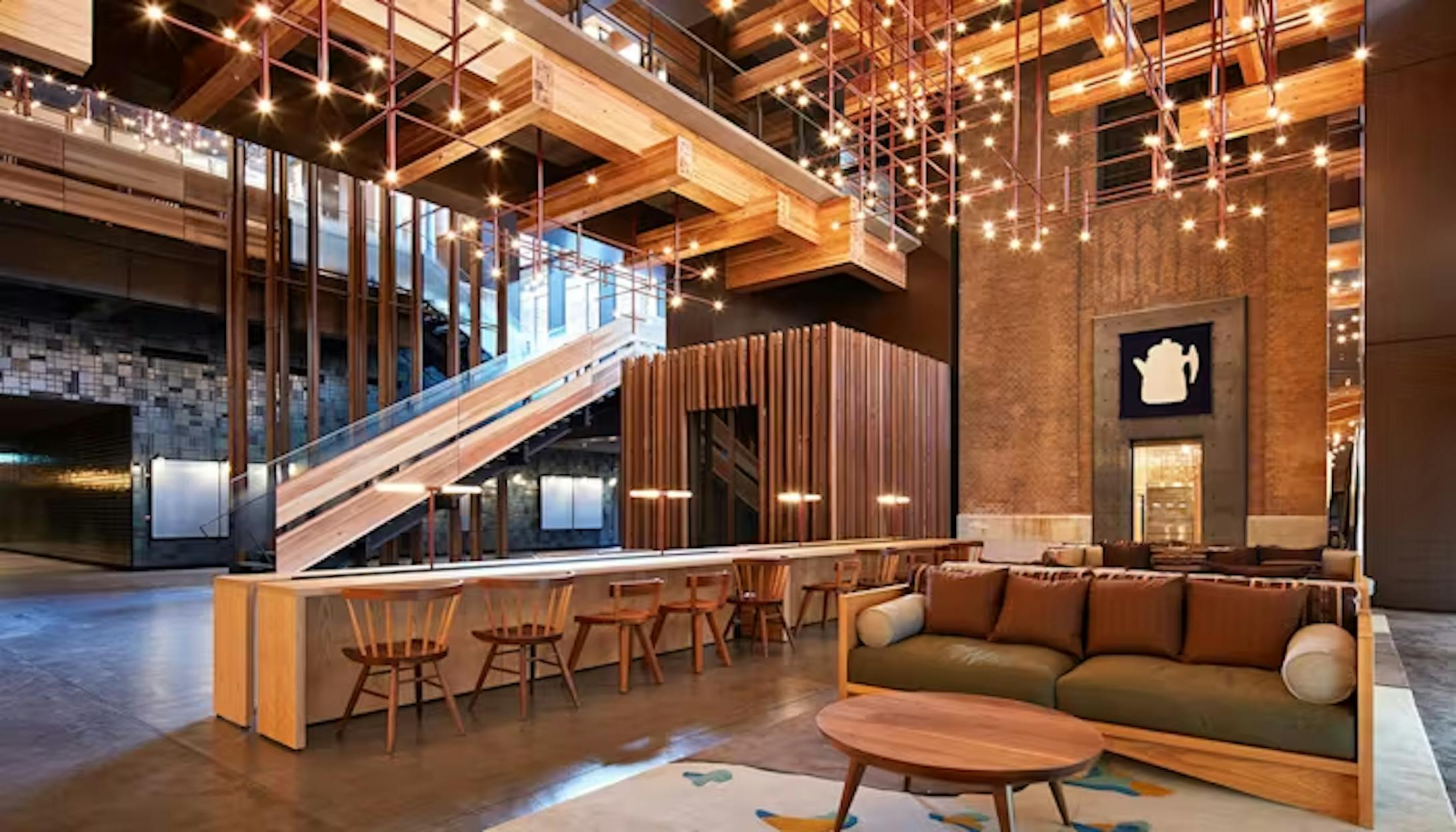 一休コンシェルジュ【取材】歴史的建造物を活かした「エースホテル京都」で、アートや音楽に彩られた空間を徹底取材！-1