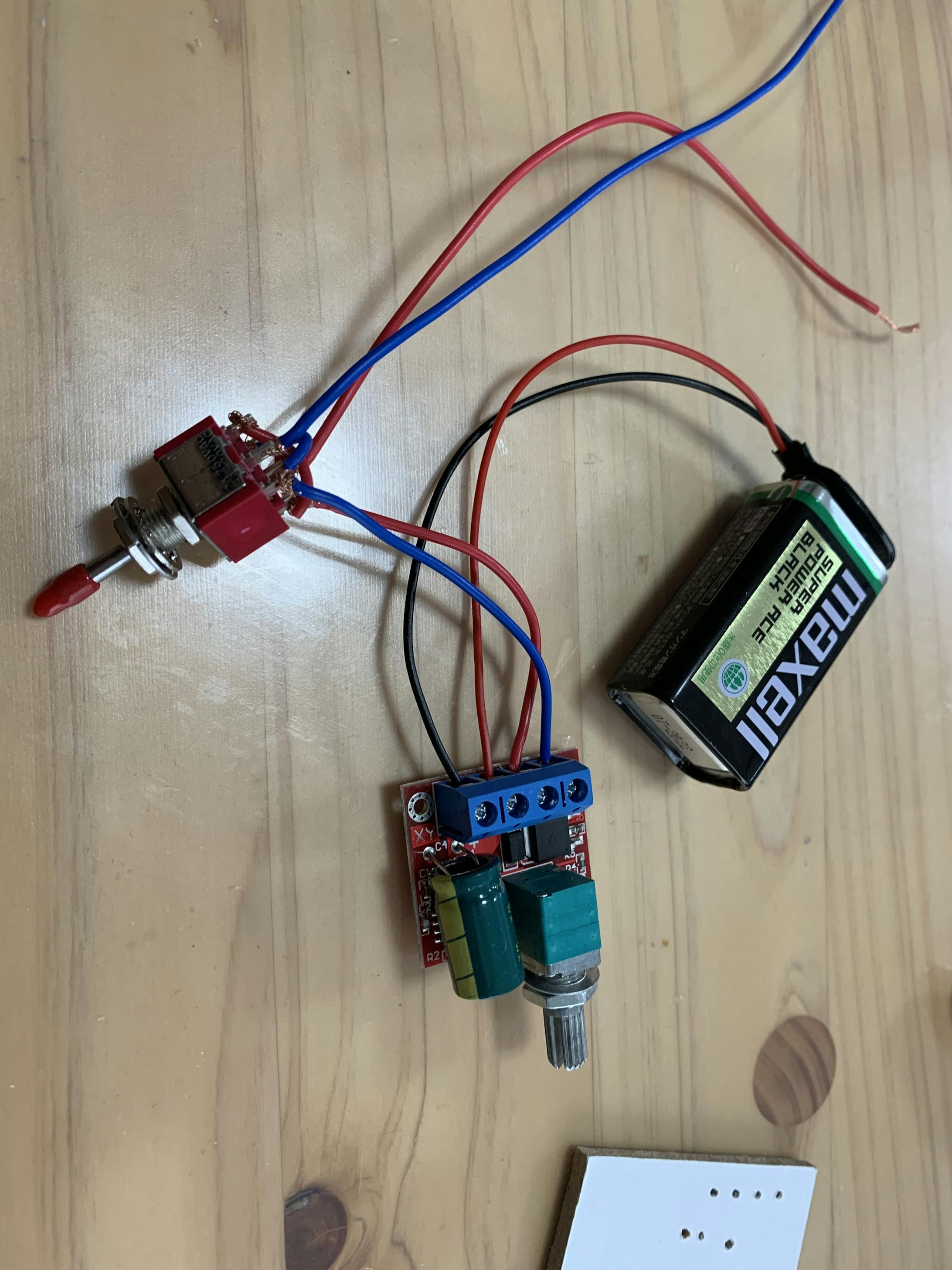 配線の組み方はYouTubeを参考にしました。 配線の組み方はYouTubeを参考にしました。