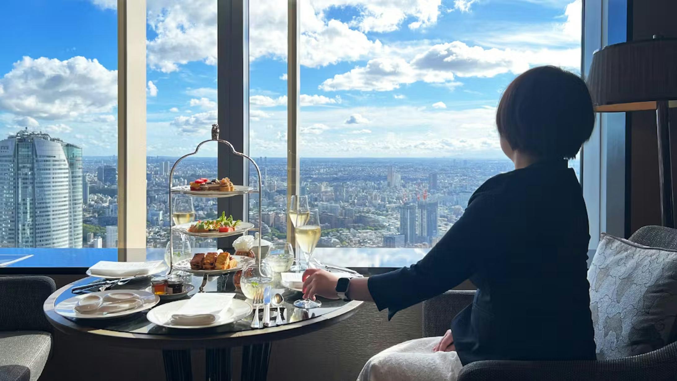 一休コンシェルジュ【滞在記】「ザ・リッツ・カールトン東京」で絶景のクラブラウンジを満喫する優雅なホテルステイ-1