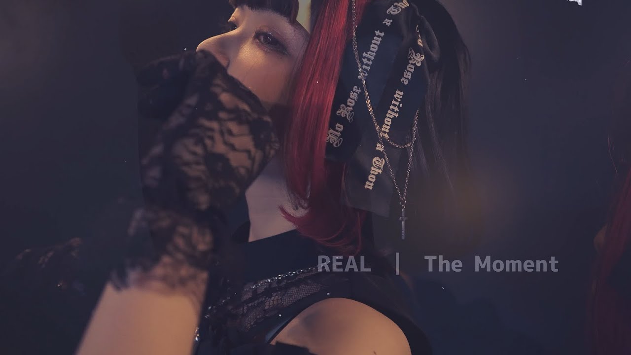 REAL  l The  Moment