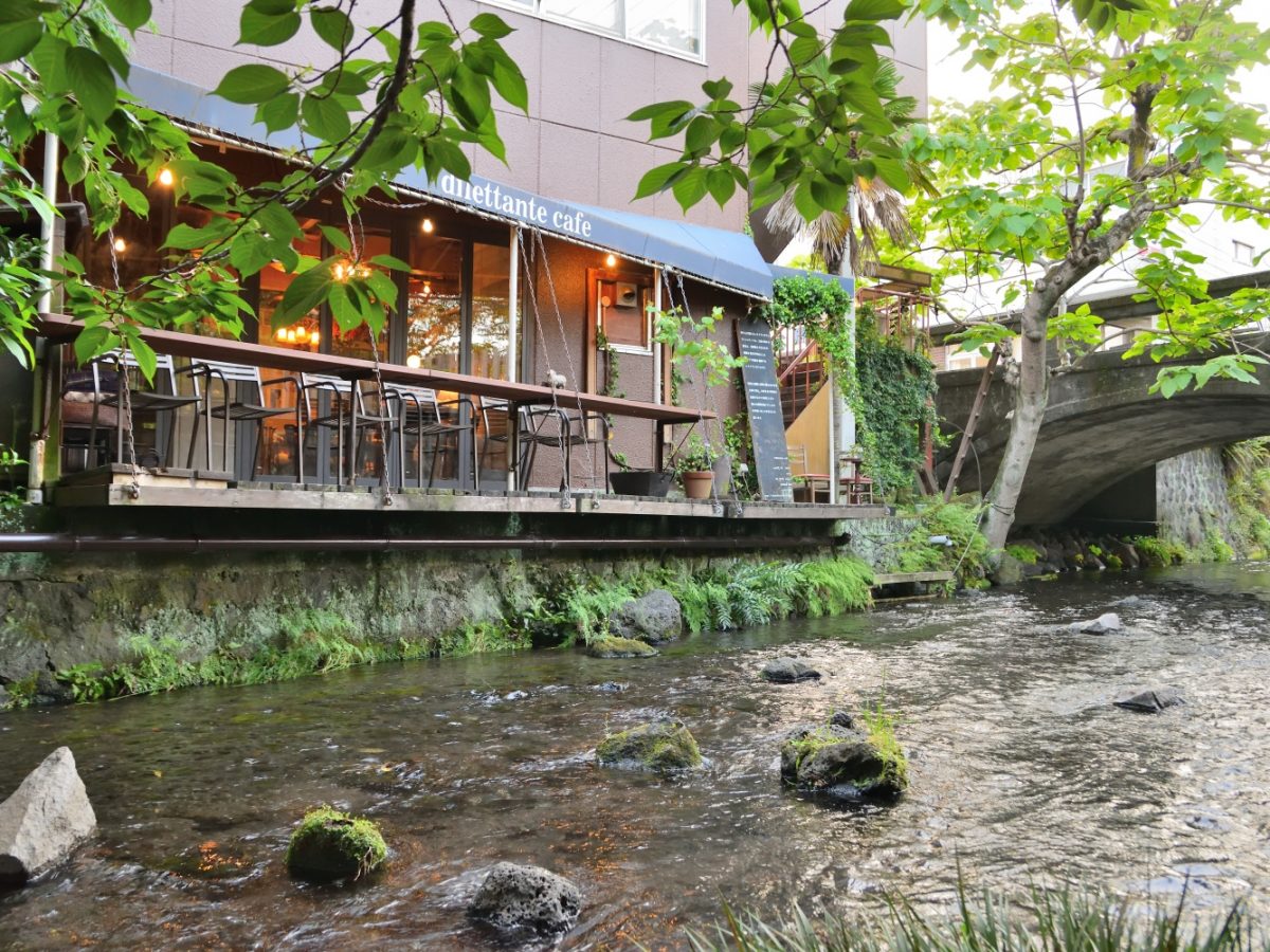 「#dilettante cafe」でオトナの世界をのぞき見 川のほとりのアンティーク空間×背伸びランチ - miteco. みてきてつながる しぞ〜かネット