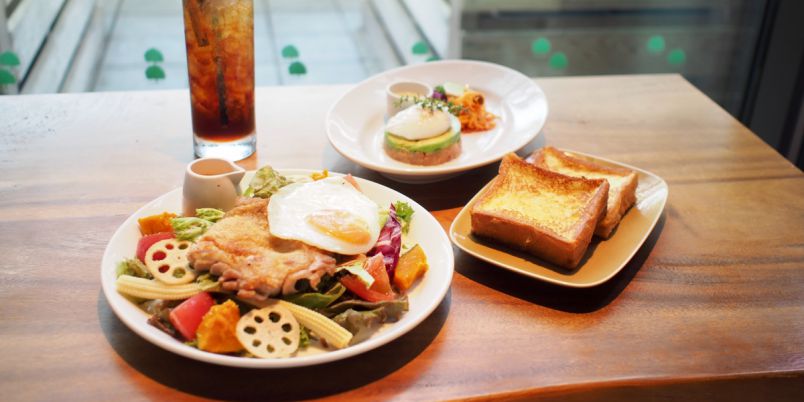 緑豊かな二子玉川の屋上庭園カフェ「GREEN HOUSE by MERCER BRUNCH」へ｜テラス席もアリ♪｜るるぶ&more.