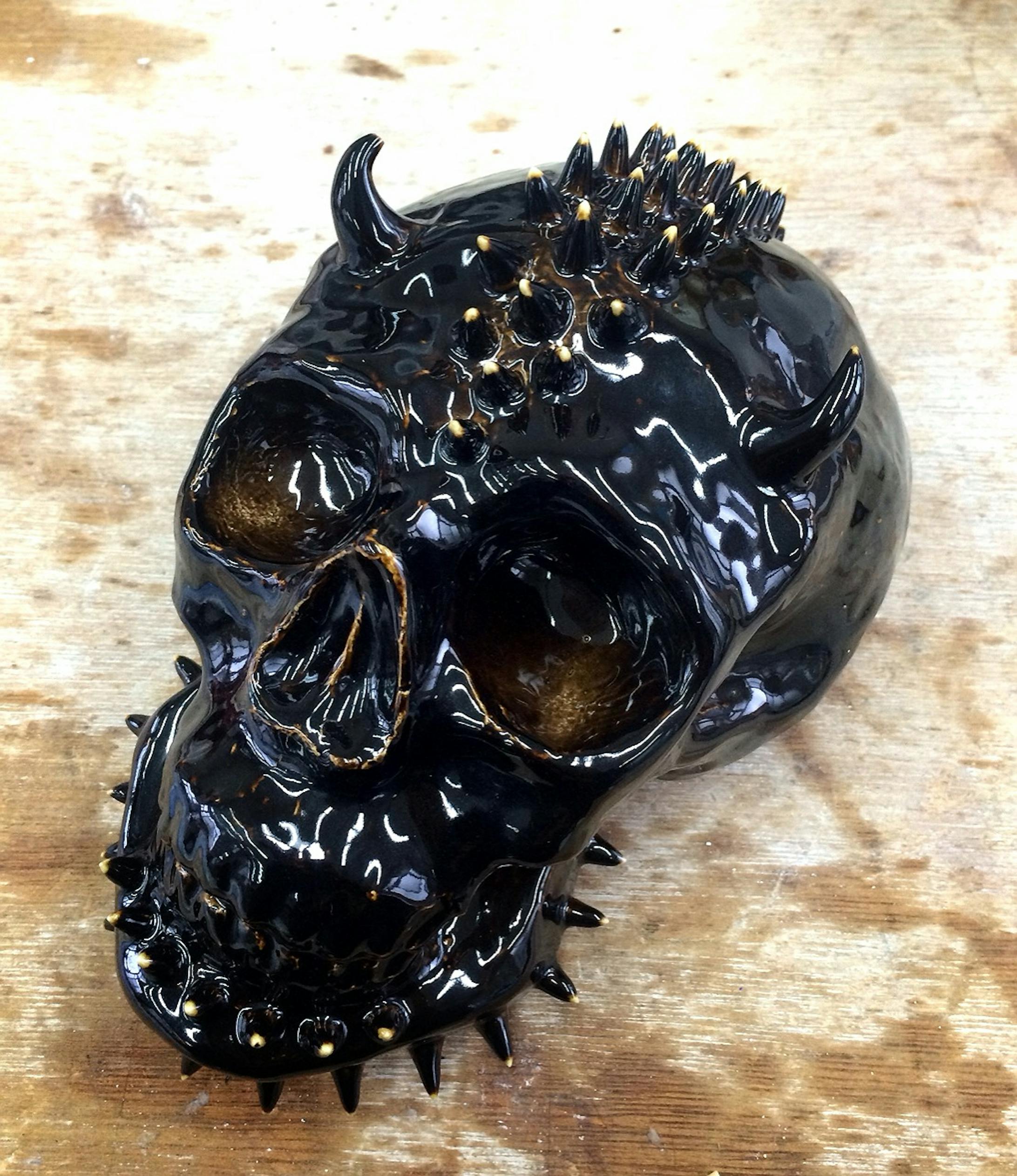 Ceramic skull/ツノスタッズ-1