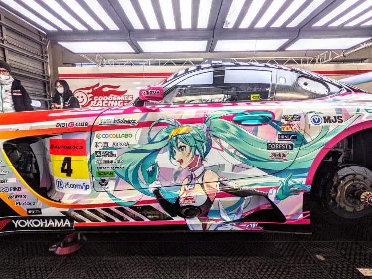 あなたもレーシングチームの"一員"に!!GOODSMILE RACING & TeamUKYOが2021年度個人スポンサーを募集中！ | Motorz（モーターズ）- クルマ・バイクをもっと楽しくするメディア -