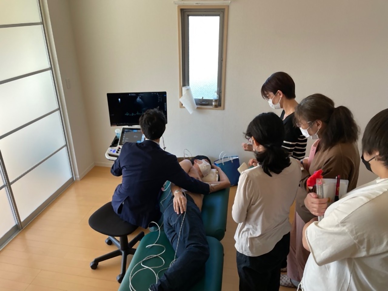 藍、社会問題