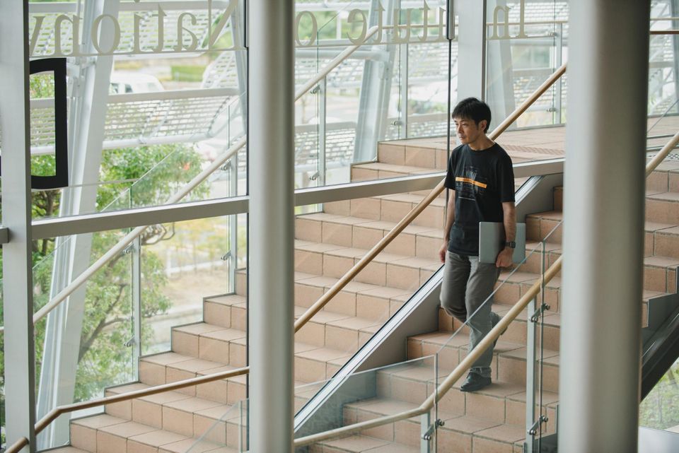 百合、企業