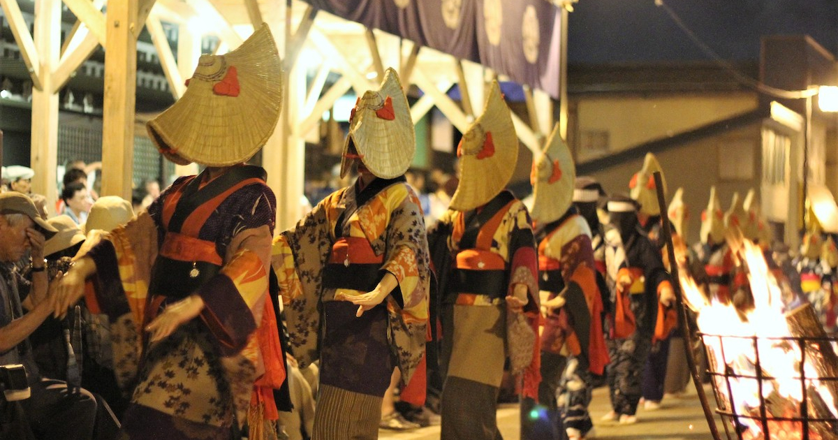 秋田・西馬音内盆踊りと衣装の“端縫い”　連載「ときめき、ニッポン」第13回 - WWDJAPAN