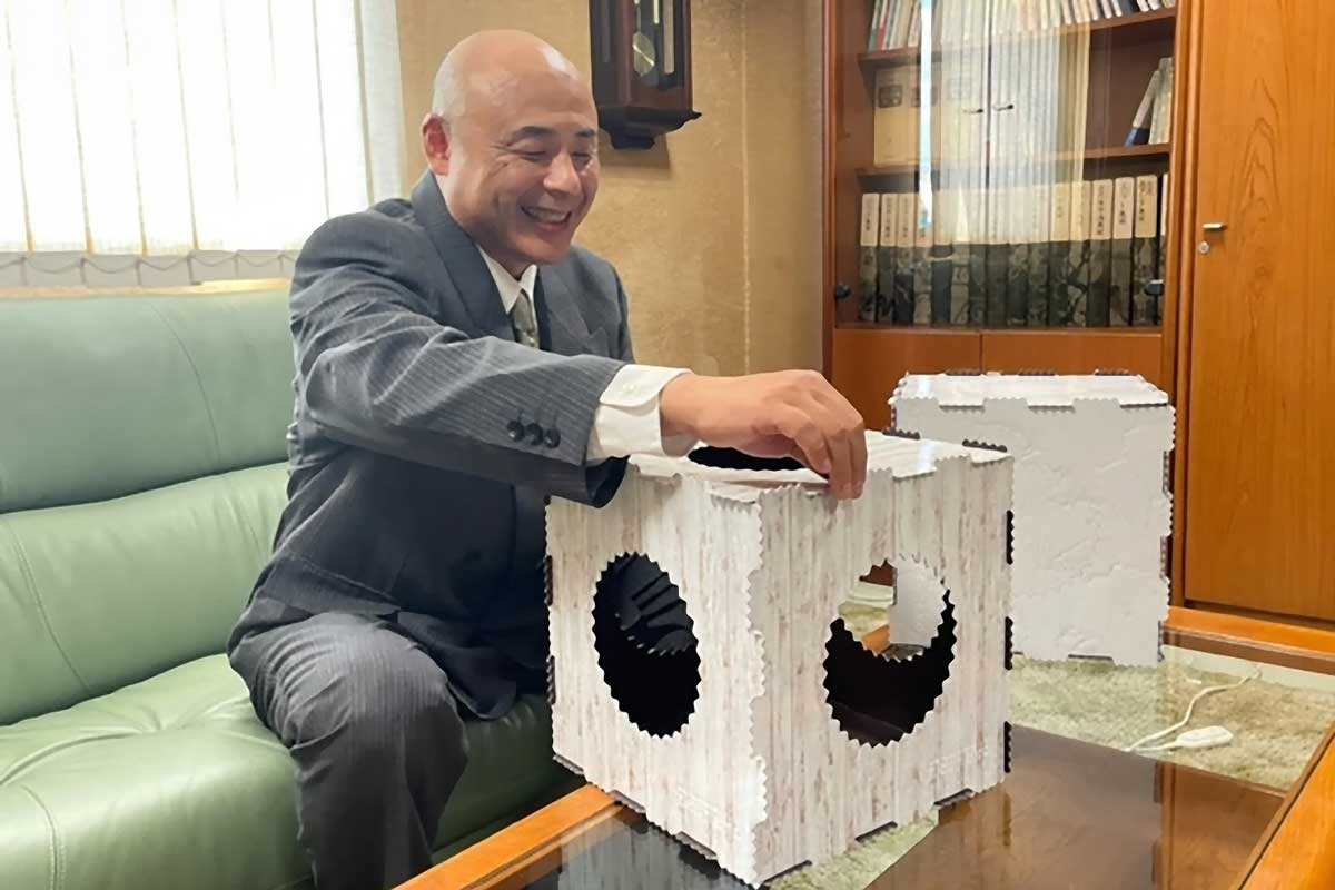 bg