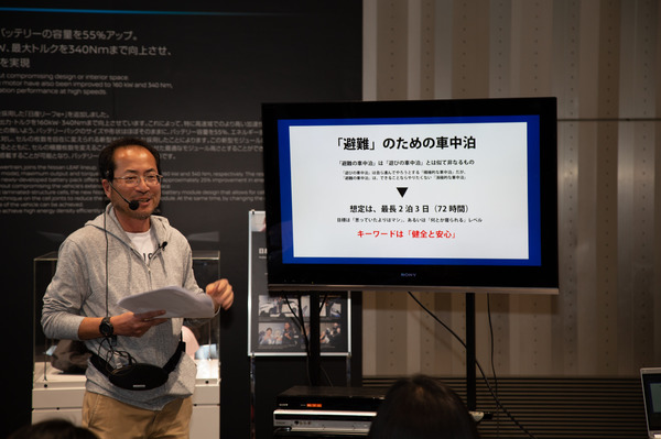 合成、声優