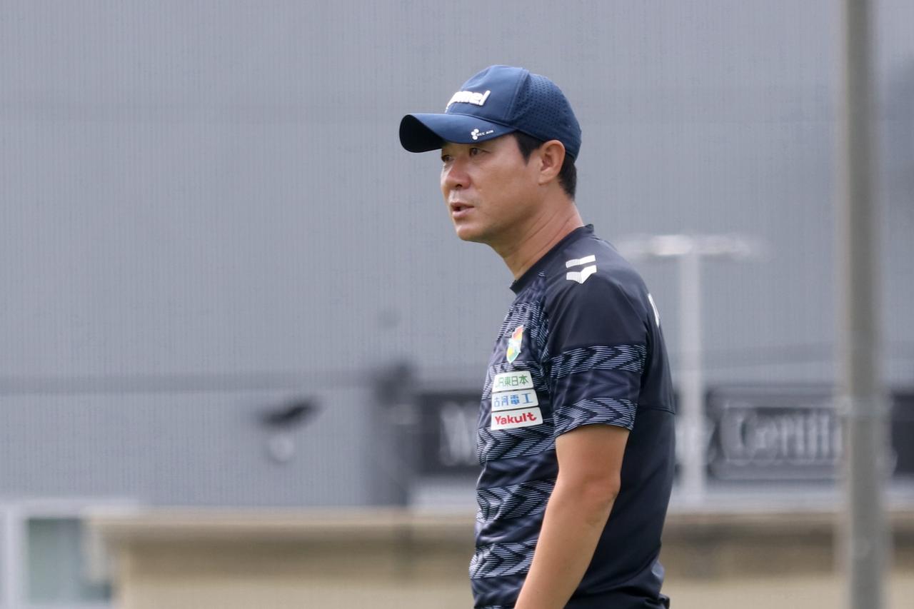 【千葉】尹晶煥監督が唱える「メリハリ」と「賢さ」。中2日の甲府戦に「どれだけ賢くサッカーができるか」 - サッカーマガジンWEB