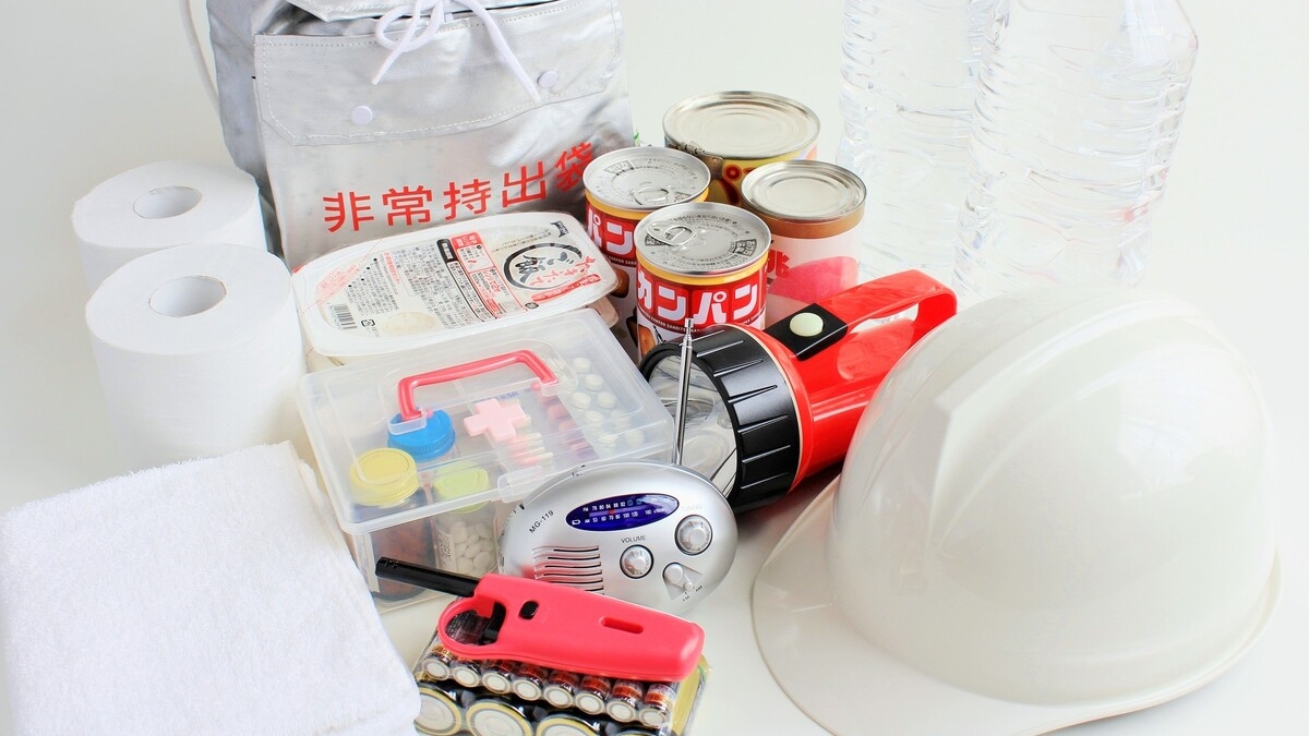 【ARUHIマガジン】防災グッズで本当に必要なものとは？ 普段からしておくべき対策も解説します