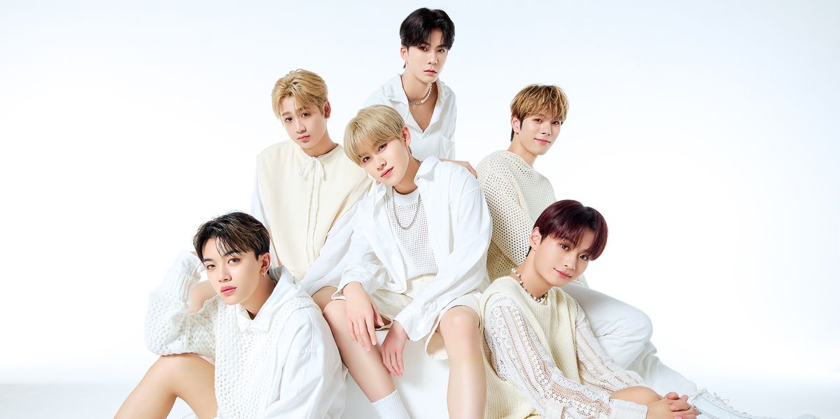 DXTEENに『First Flight』の魅力を取材！ 先輩JO1、INIのカバーしたい曲やZEROBASEONEとSNSコラボの感想も！