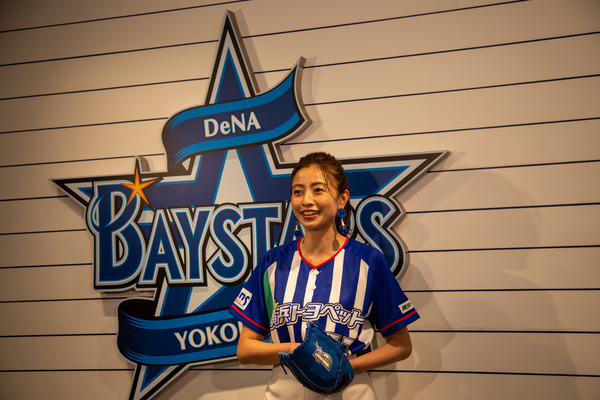 今年も横浜スタジアム始球式に片瀬那奈が登場…ノーバンなるも自己評価は辛めの“77”点 | レスポンス（Response.jp）