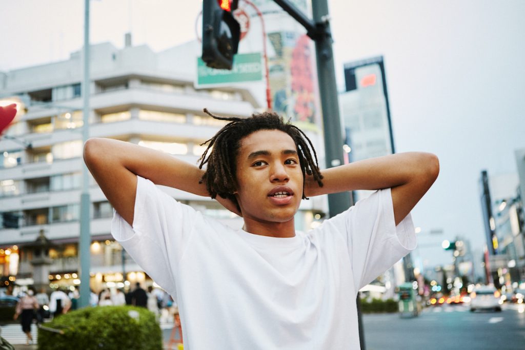 「周りにどう言われてもいい。俺の方がメイクしてるから」ブラックルーツを持つ17歳のスケーター／モデル日高大作レイは、なぜ思い出したくない過去と向き合ったか | NEUT Magazine