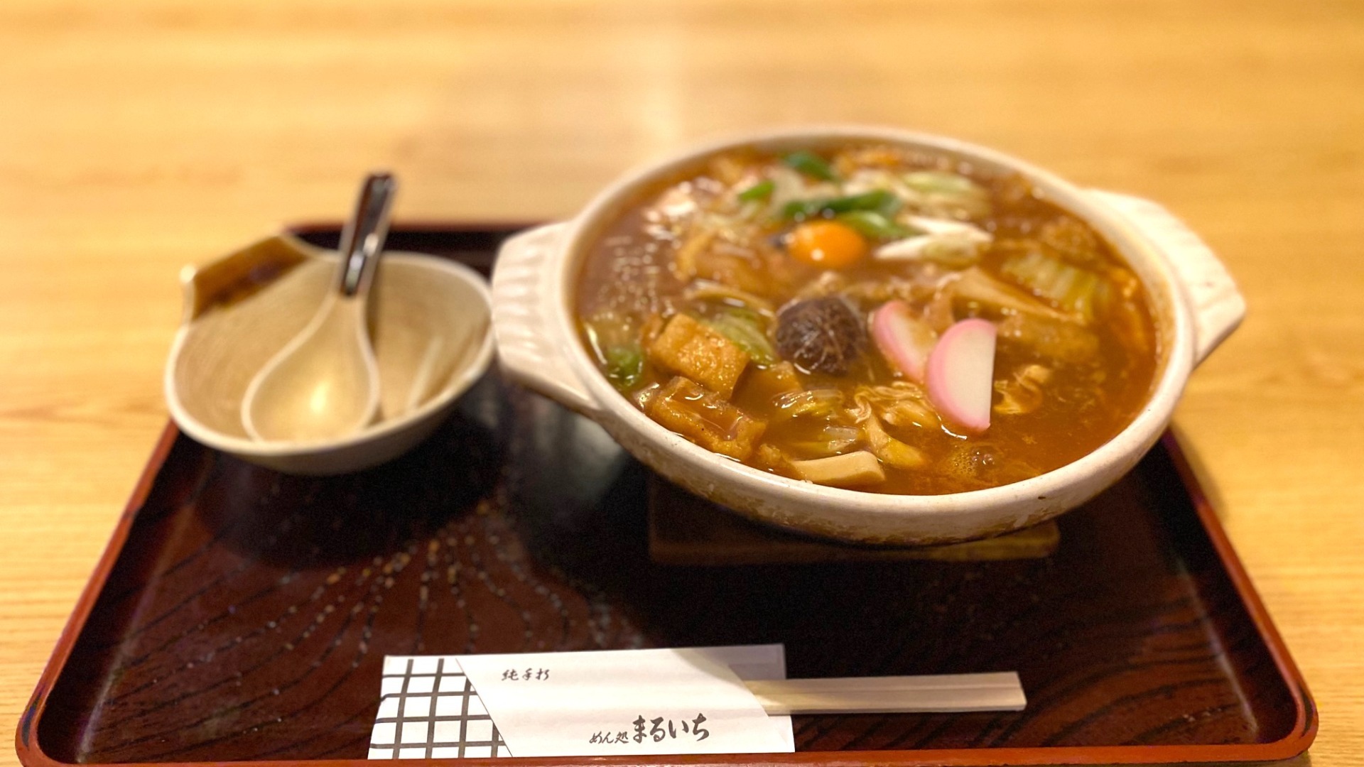 【名古屋市天白区】暑い季節でも"ととのう"！まるいち「ピリ辛味噌煮込みうどん」が愛される理由とは？ - 土庄雄平 | Yahoo! JAPAN クリエイターズプログラム