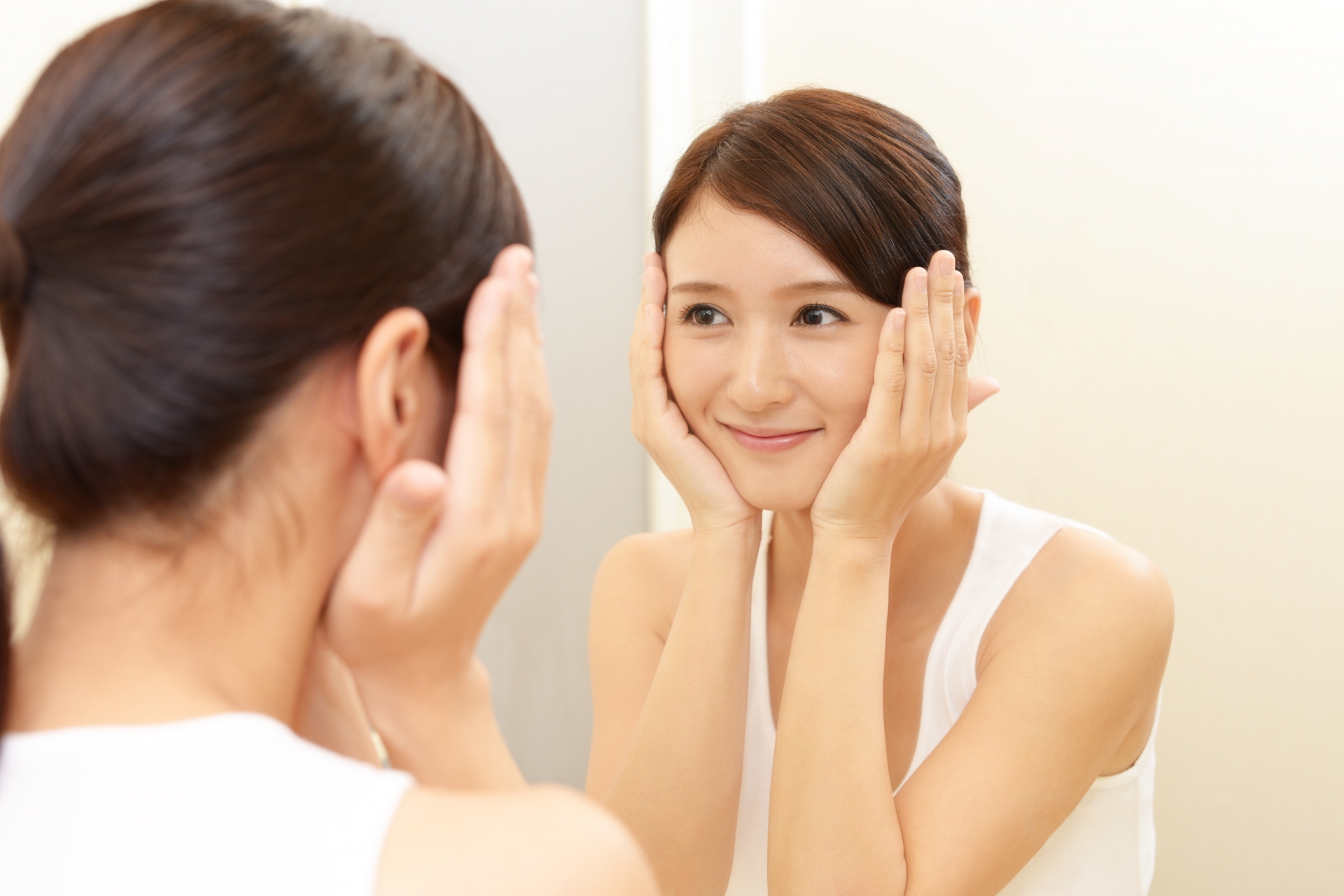 コスメ、執筆
