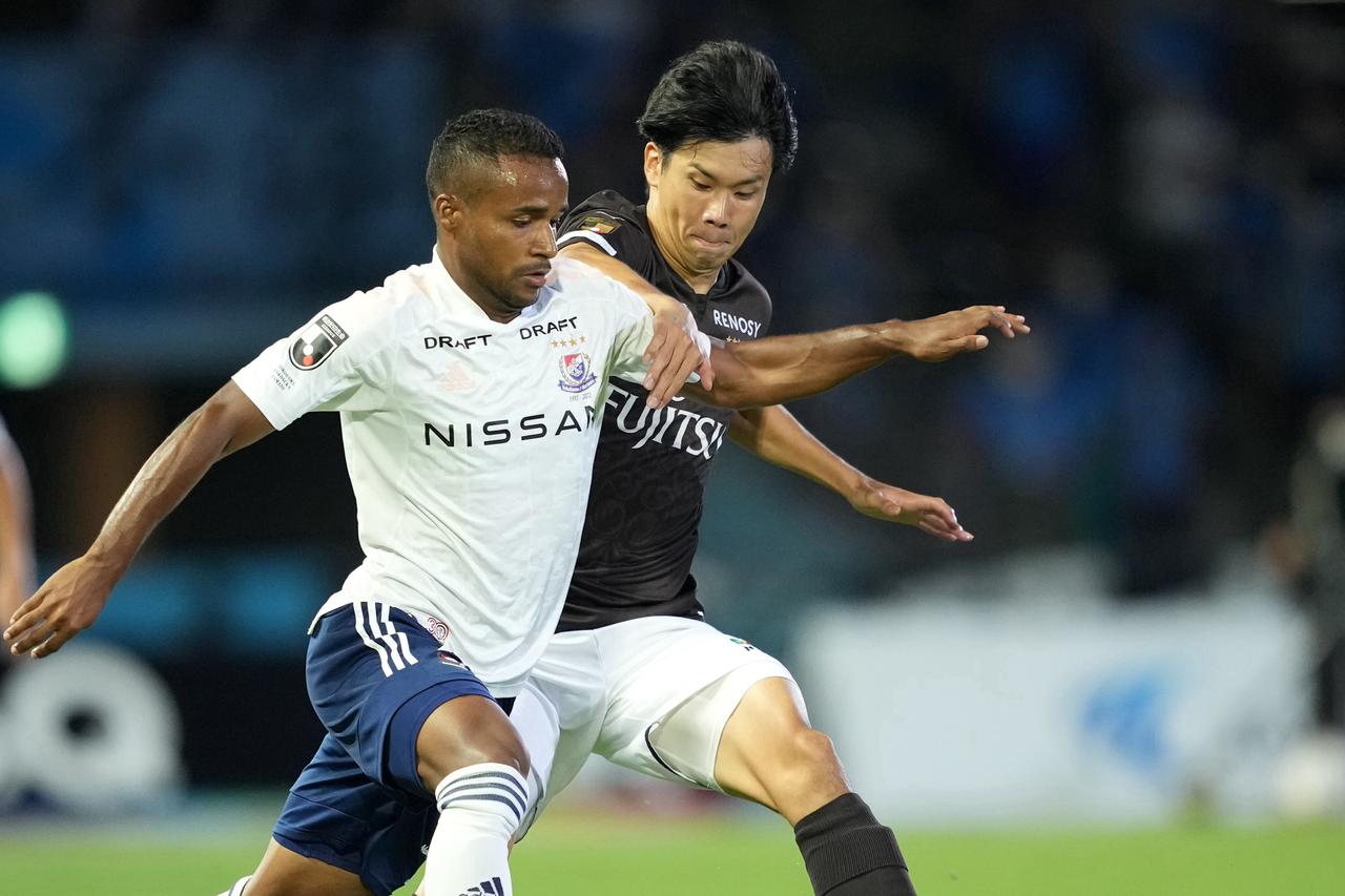 【川崎F】山根視来の復帰戦は「一人のサッカー選手として結果を残さなければという覚悟でピッチに立ちました」の言葉がすべて - サッカーマガジンWEB