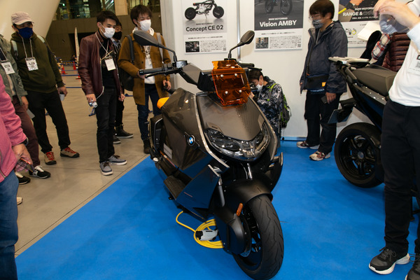 BMW、最新機種『CE 04』を展示…EVバイクコレクション2021 | レスポンス（Response.jp）