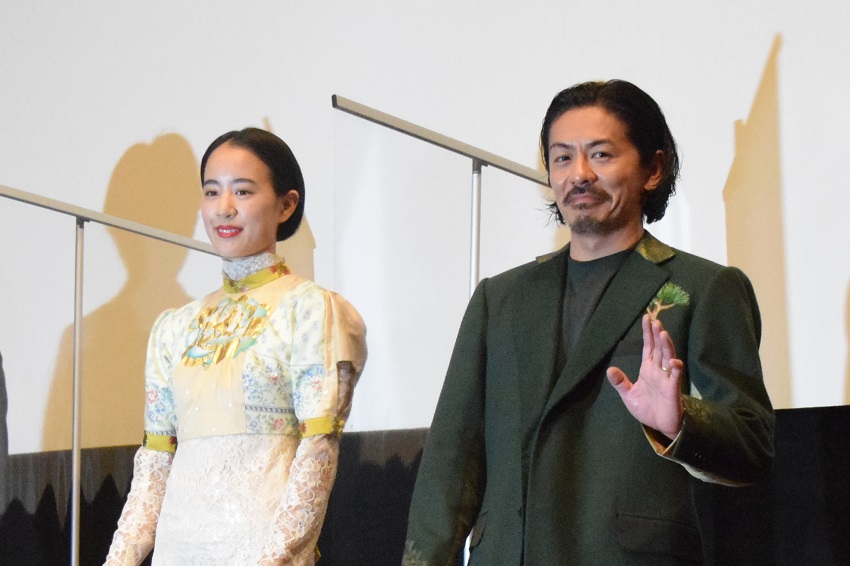 歌い手、レポート