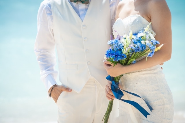 ウェディングドレスにネックレスなしはアリ？メリットやポイントを解説します【結婚式準備中の花嫁様向け】