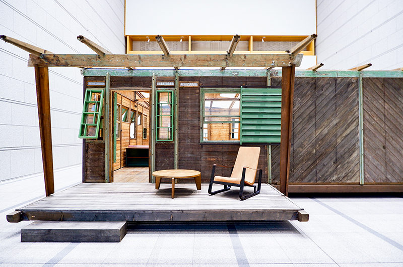東京都現代美術館で“構築家”ジャン・プルーヴェの椅子と建築を観る - Sfumart