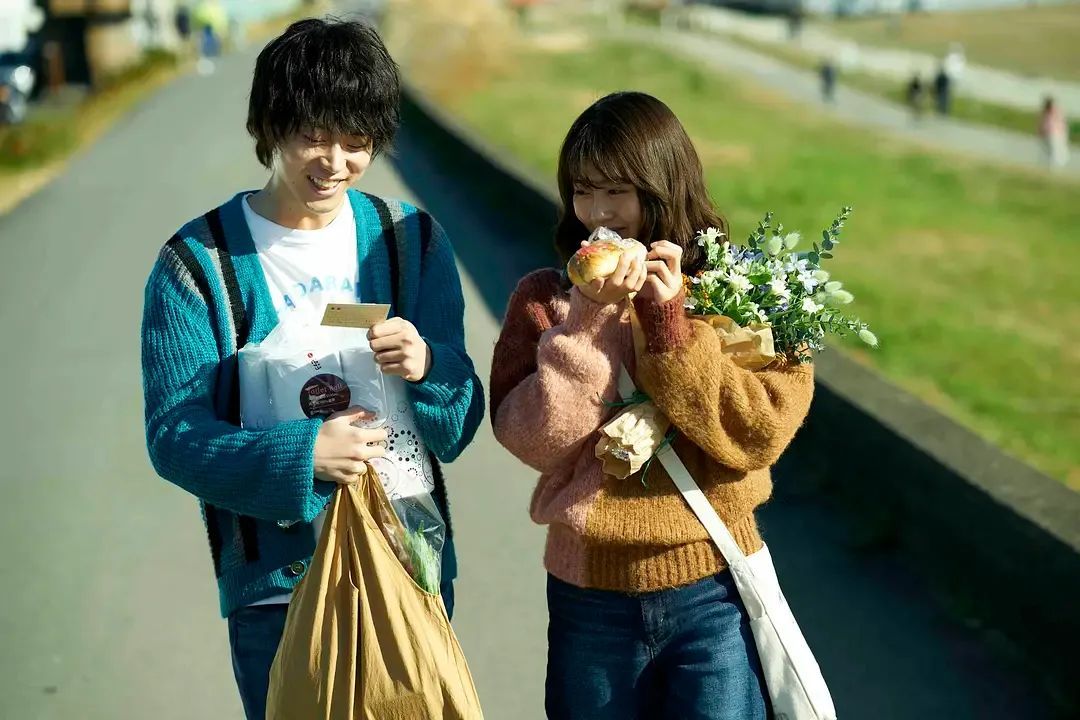 『花束みたいな恋をした』ってタイトルそのものが、何よりもの名言説。 | cinemas PLUS