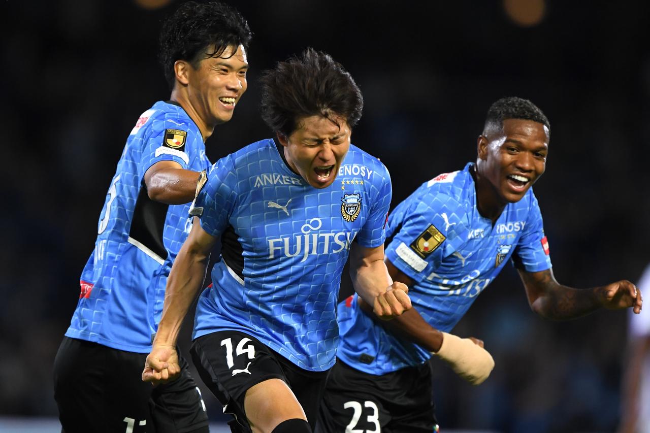 【川崎F】脇坂泰斗は「目」で制す。「落とす」と「背後」のコンボで「自分たちができるのは勝ち続けること」 - サッカーマガジンWEB