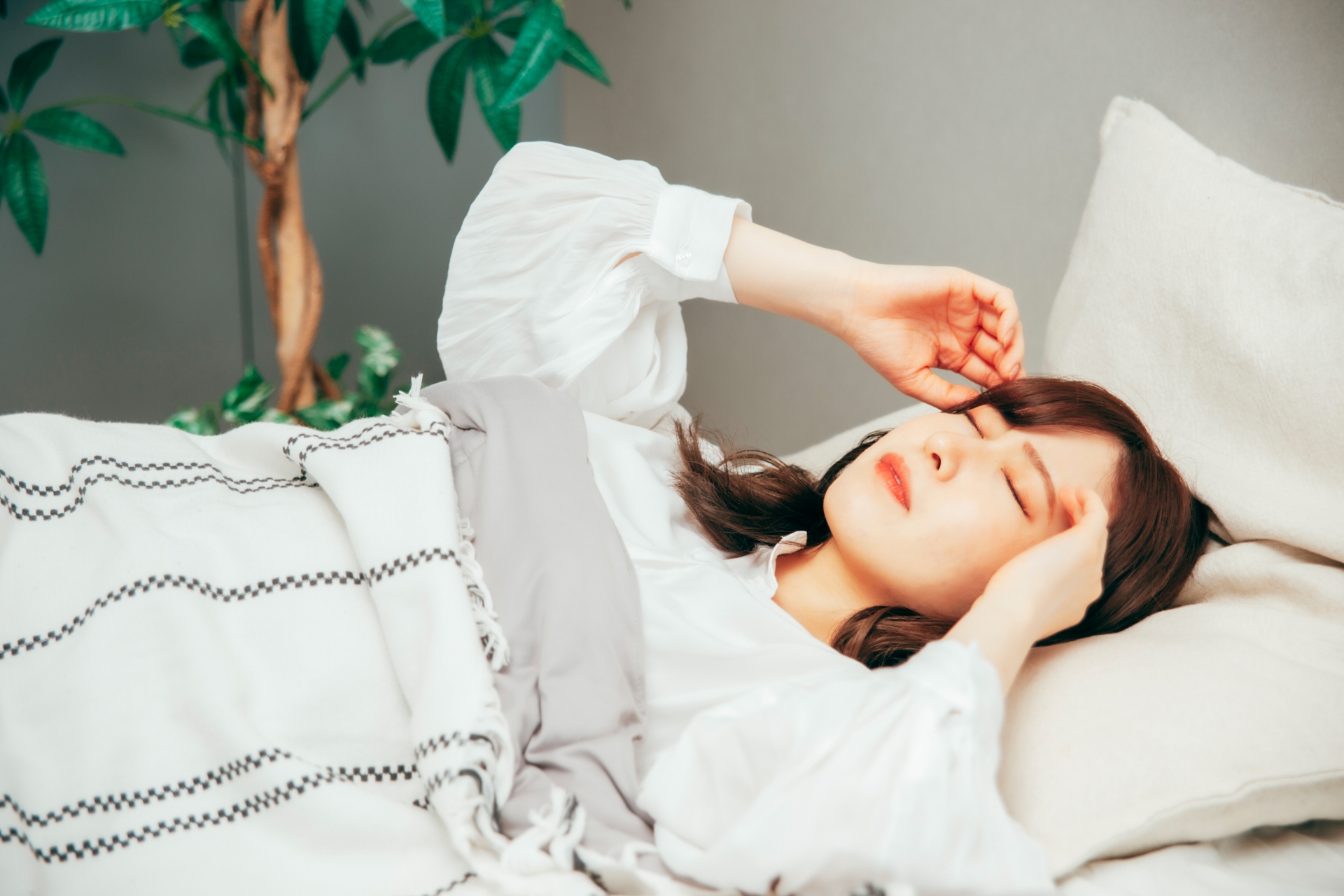 寿命が過ぎた枕は、快眠の敵！素材別の買い換えどきを解説