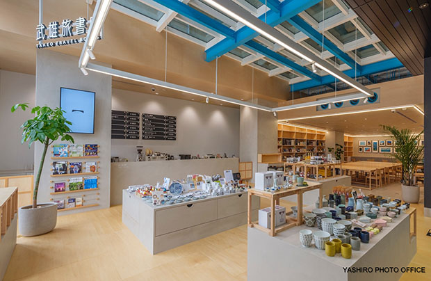 西九州新幹線開通で武雄温泉駅がたのしい！ 〈武雄 旅 書店〉で憩いと旅のスタートを