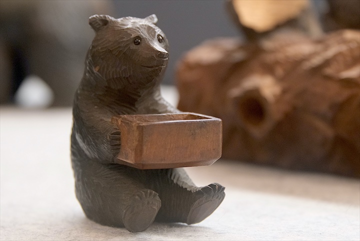 北海道のお土産といえば？発祥の地・八雲町で木彫り熊めぐりをしてみました！