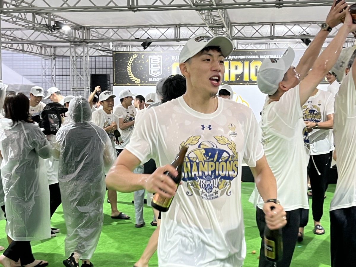 初優勝琉球のエースは自身ではなく歴史に胸を張る今村。この優勝で「小さな島のチーム」→「美しい島の美しいチーム」に