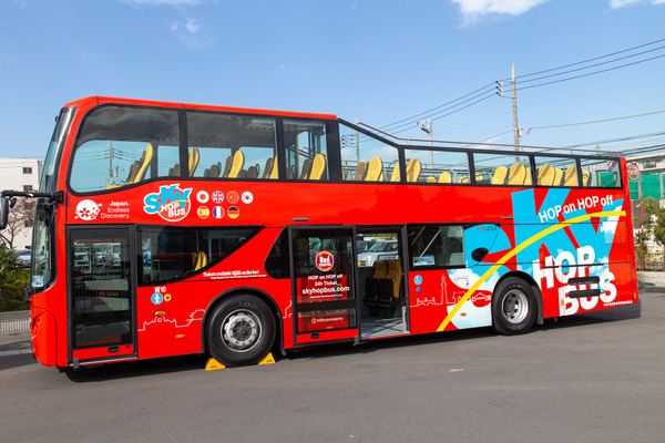 日本初、半分オープン＋半分屋根付きの2階建バス　日の丸自動車興業が導入 | レスポンス（Response.jp）
