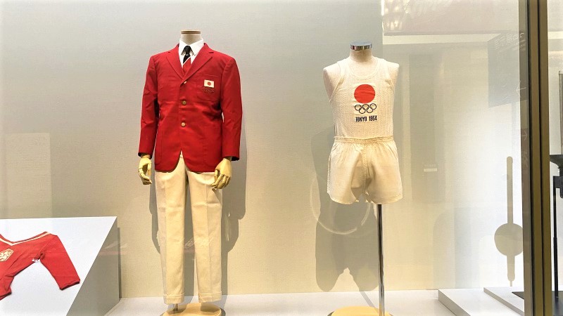 「スポーツ NIPPON」／展覧会レポート | OBIKAKE（おびかけ） 