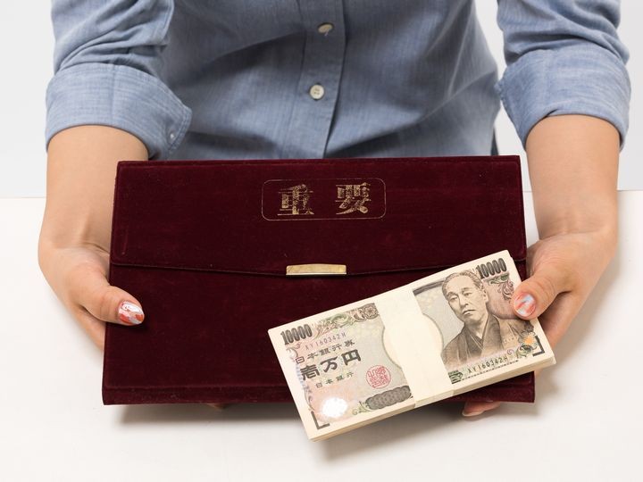 贈与税の控除と非課税の違いは？　税金がかからず生前贈与できる八つの制度　 | 相続会議