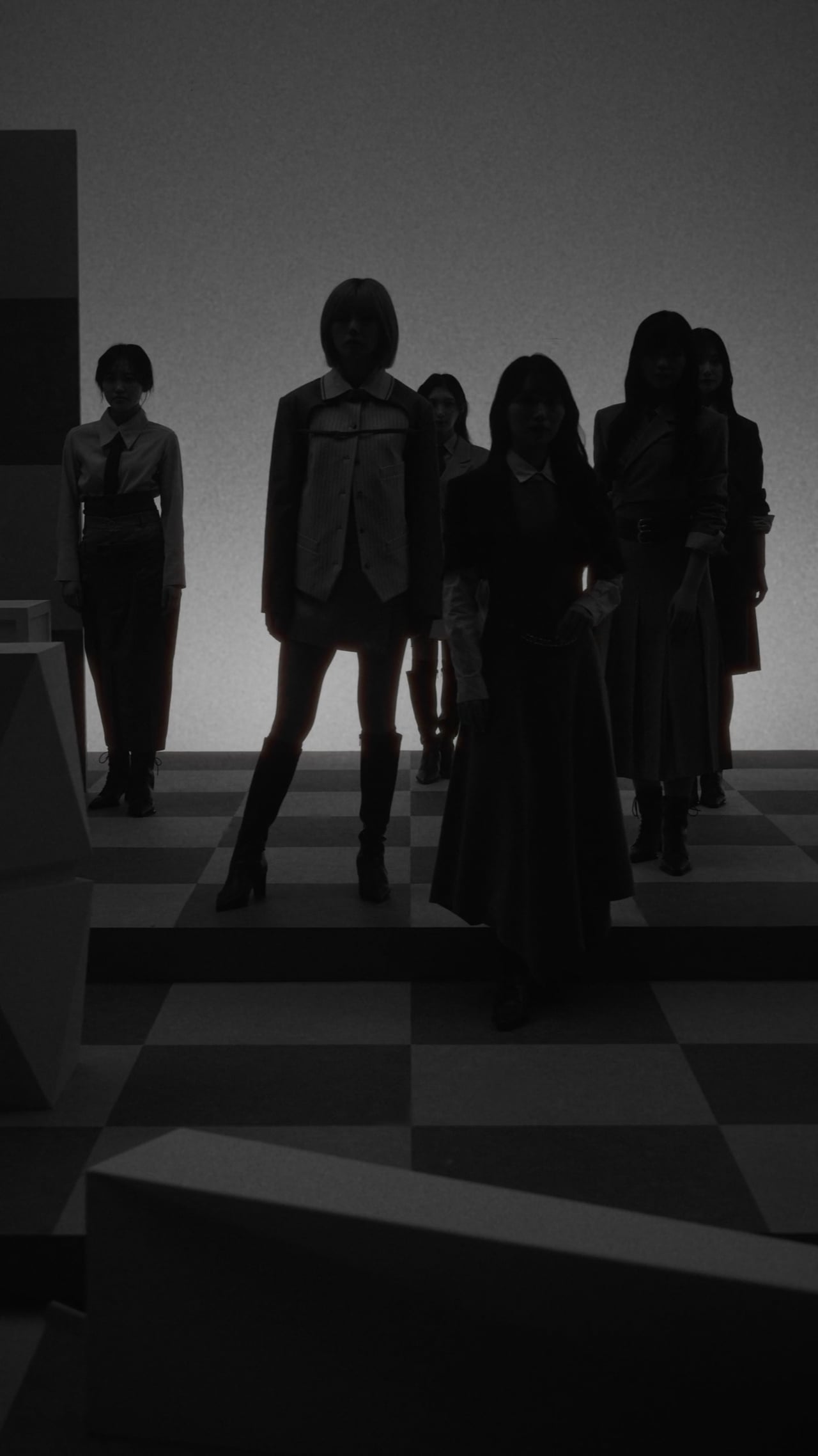 Sakurazaka46 15th Double A-side Single “Lonesome rabbit / What’s “KAZOKU”?” Artist Photo Teaser