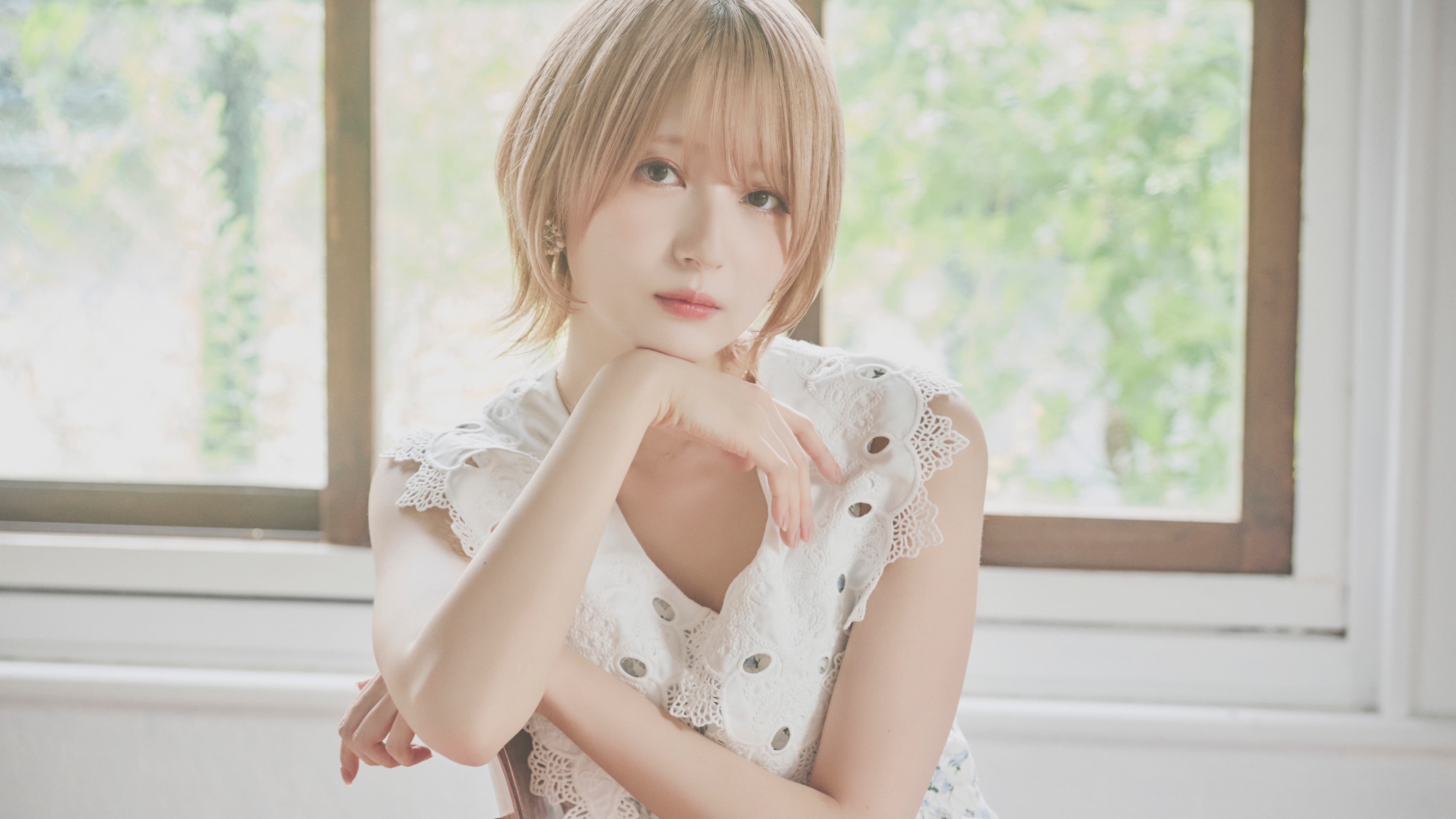 こばしり。「“人生は一度きり” 挑戦を続けた先に見えた、自然体の私。コンプレックスばかりの自分を変えた、彼女の生き方」 - my HERO -