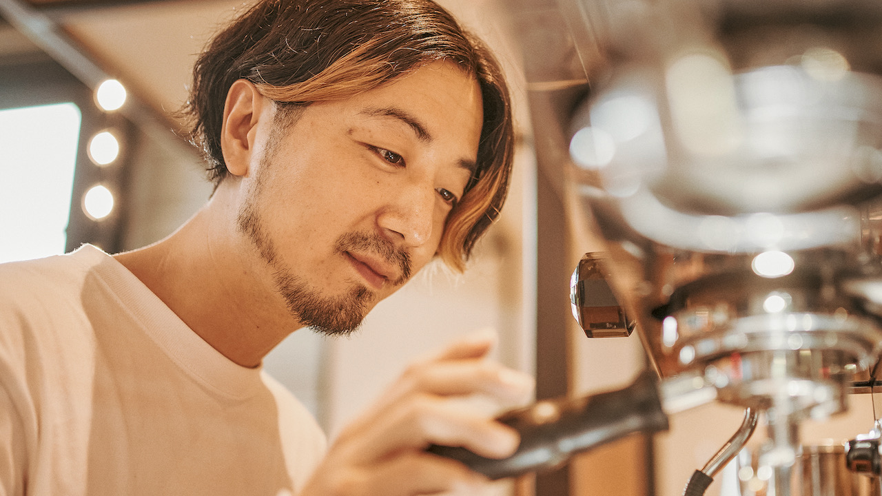 “Human interaction gives me a power” - A story of a barista who wants to meet his expectation from his surroundings- | IMOM COFFEE ROASTERS | TYPICA