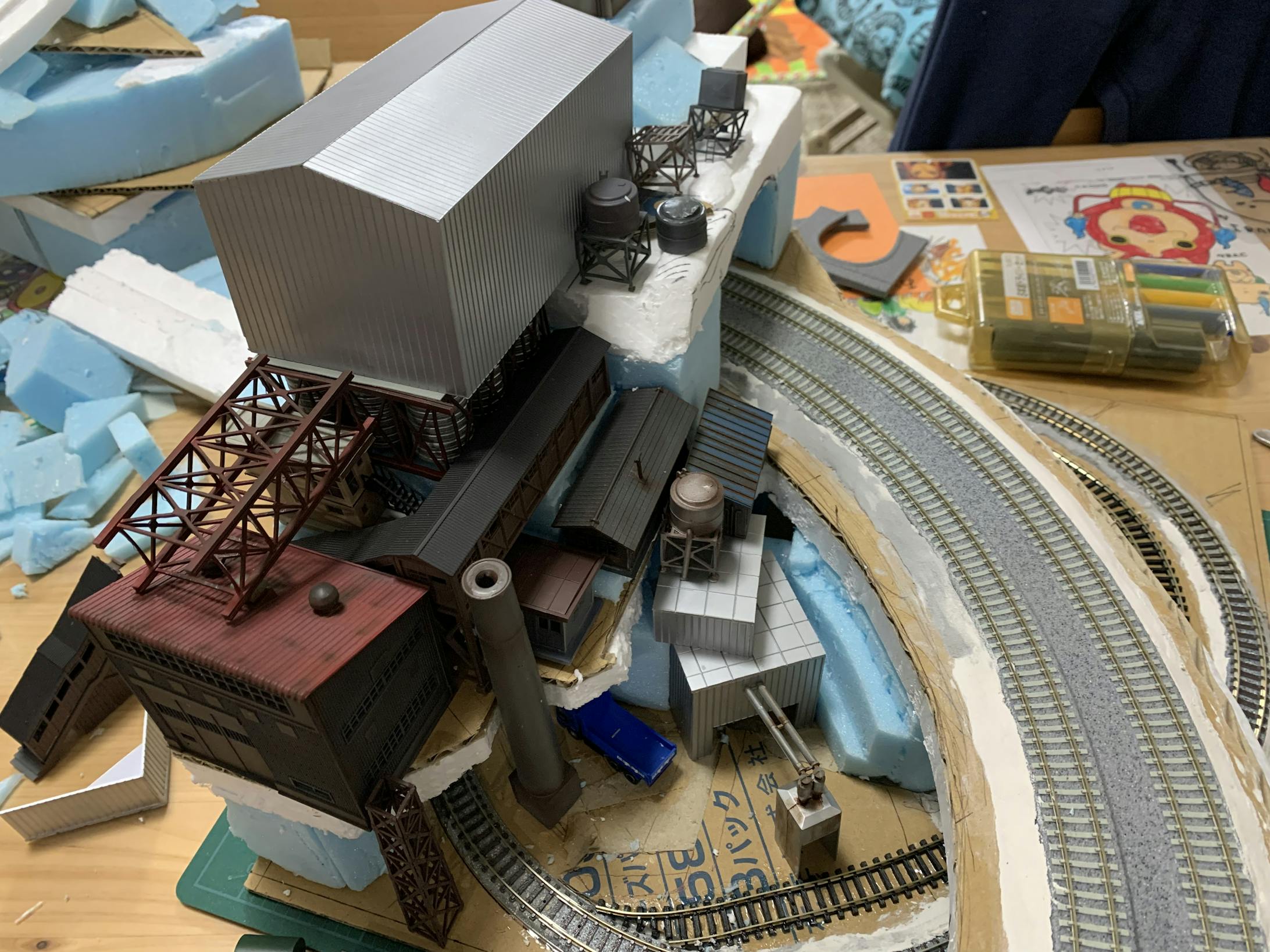 組んでいくと要塞感がでてきました。ただなんとなく配置しているので不自然なところがあるため、今後調整していきます。 組んでいくと要塞感がでてきました。ただなんとなく配置しているので不自然なところがあるため、今後調整していきます。