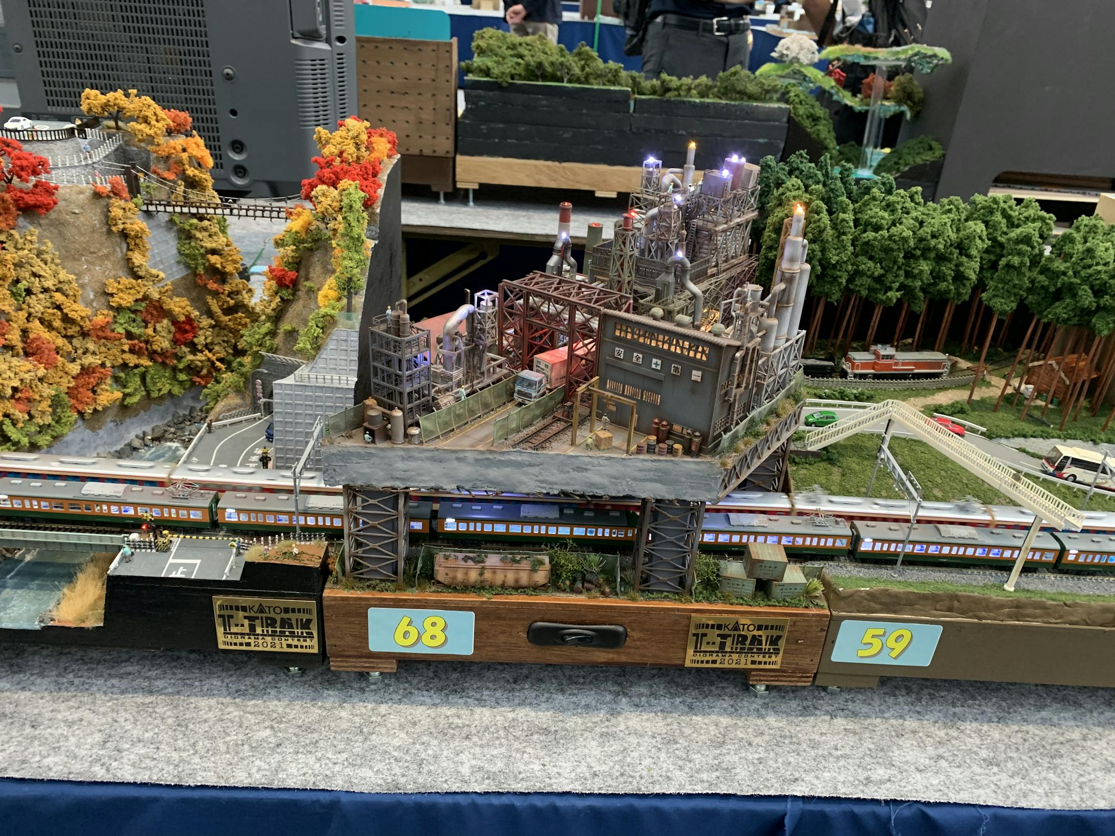 実際に設置してあり、車両が走っている様子を見ると、感慨ひとしおです。作ってよかったです涙 実際に設置してあり、車両が走っている様子を見ると、感慨ひとしおです。作ってよかったです涙