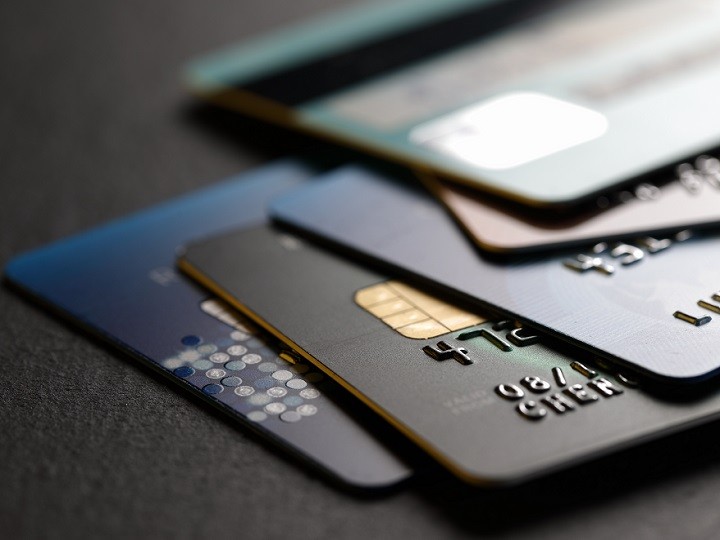 親のクレジットカードを使えば相続税は安くなる？ 未払分の扱いも解説 | 相続会議