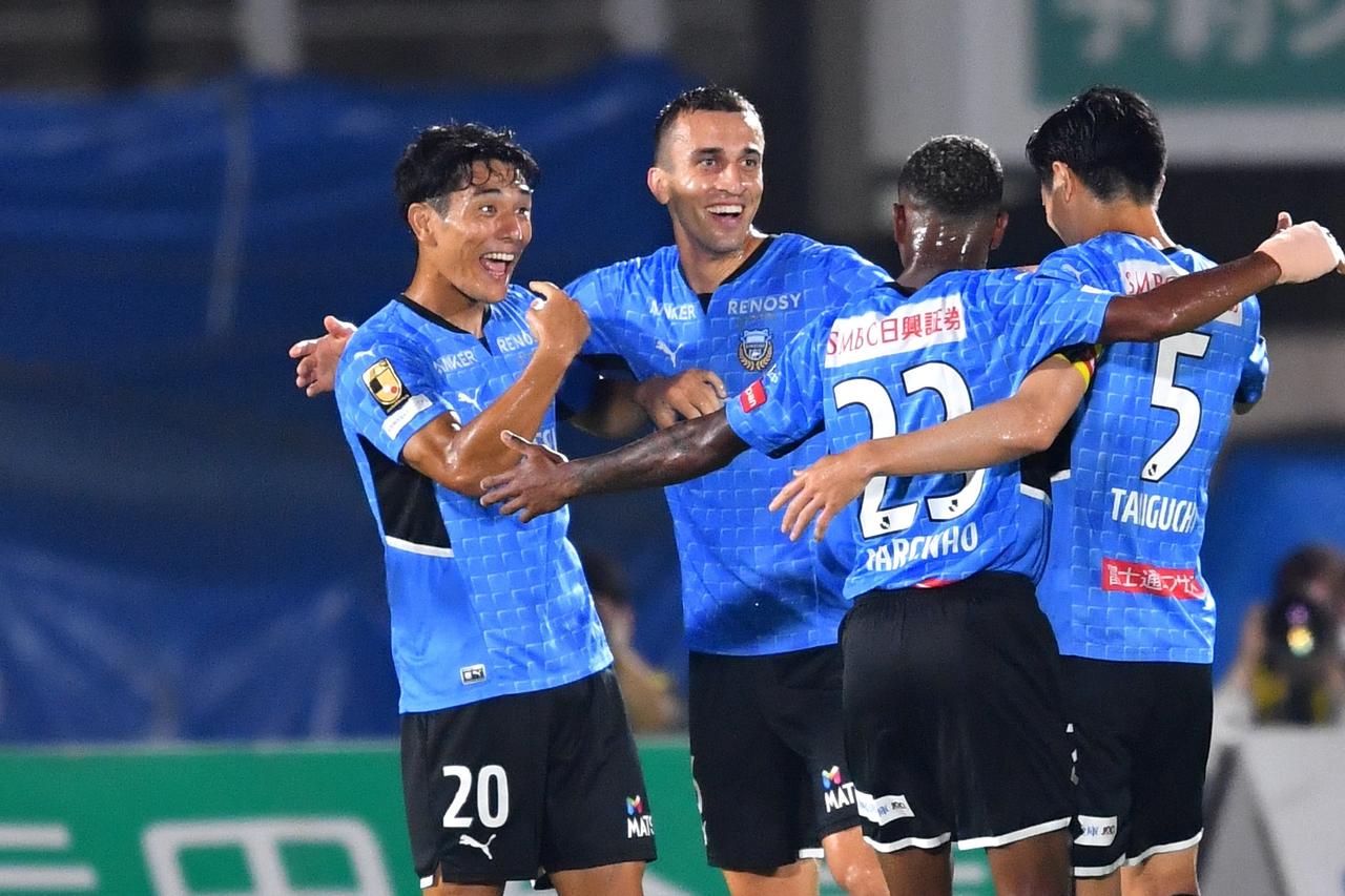 写真、サッカーマガジンweb