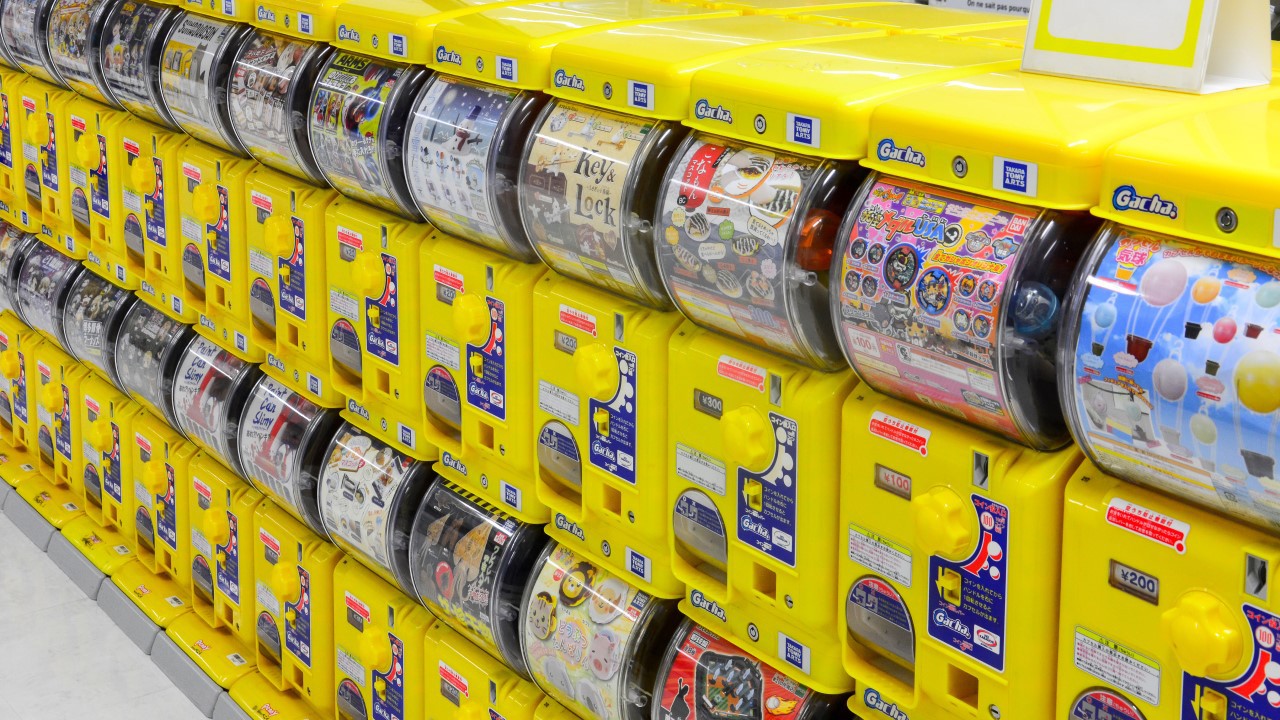 【集英社オンライン】市場規模が400億円超えの要因は “ペンが置けるネコ”!? ガチャガチャ第四次ブームの裏側 | 集英社オンライン | 毎日が、あたらしい